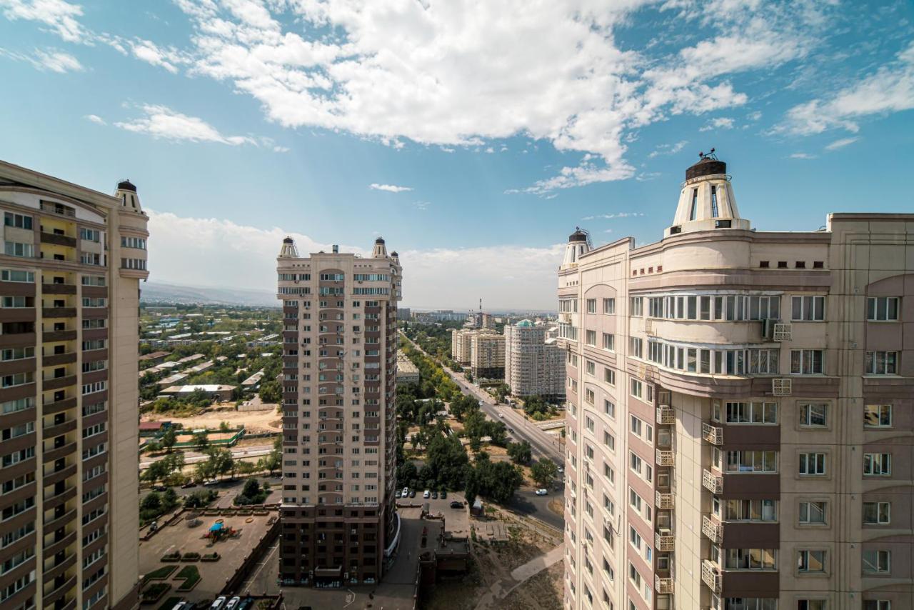 Manica Mega Towers Apartment Almaty Exterior photo